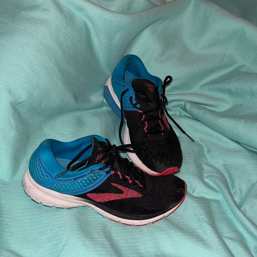 Brooks Ravenna 9 size 9